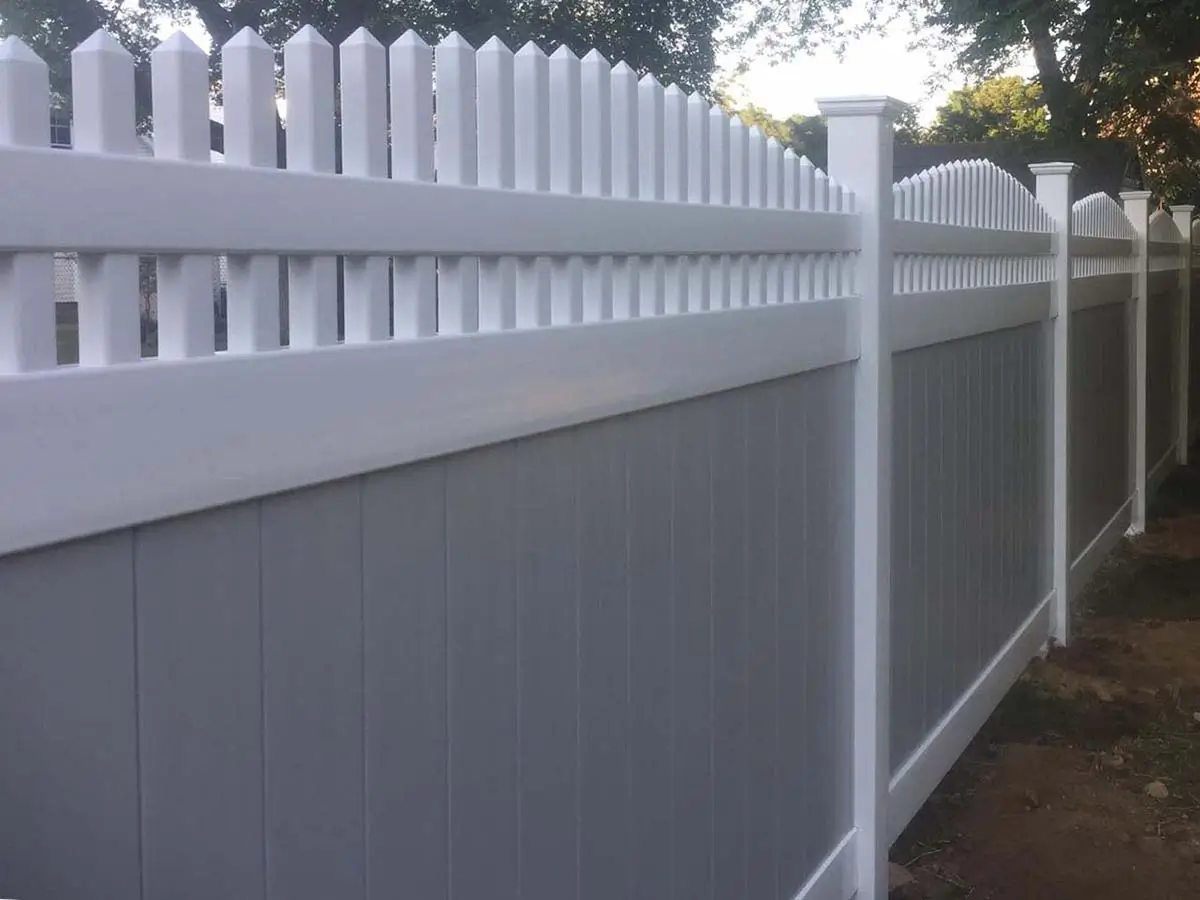 Southborough Massachusetts Vinyl Fence